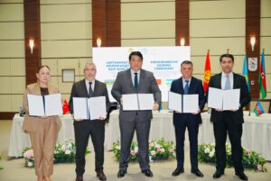 ТҮРКІ МЕМЛЕКЕТТЕРІНІҢ ҰЛТТЫҚ ТЕСТІЛЕУ ОРТАЛЫҚТАРЫ АҒЫЛШЫН ТІЛІН МЕҢГЕРУ ДЕҢГЕЙІН БАҒАЛАУДЫҢ ӨҢІРЛІК ЖҮЙЕСІН ҚҰРУ ТУРАЛЫ МЕМОРАНДУМҒА ҚОЛ ҚОЙДЫ